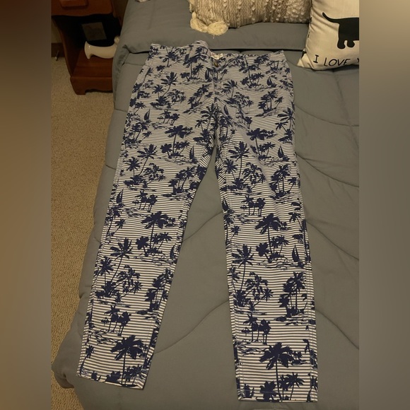 vineyard Vines island scene skinny cargo pants - Picture 2 of 4